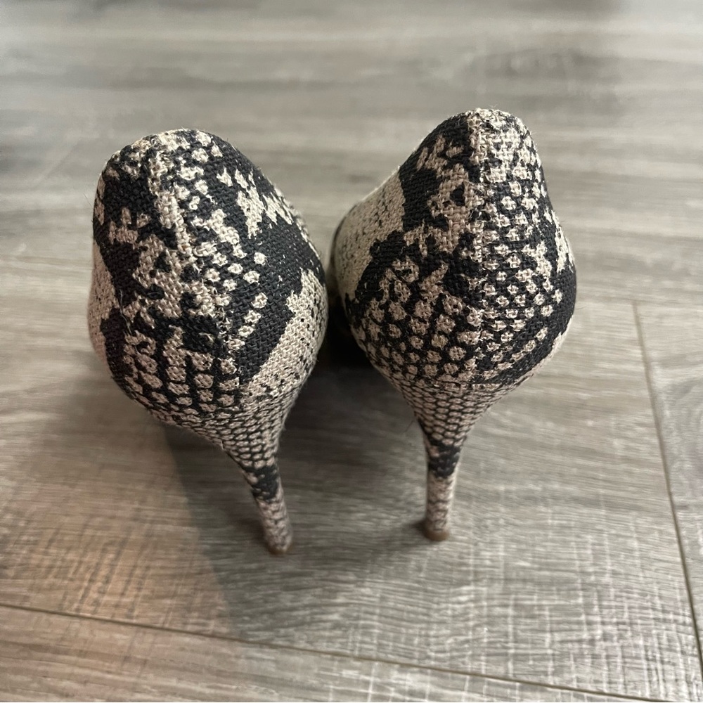 J. Crew Mona Snakeskin Printed Pumps Linen Heels 7.5 - Picture 3 of 6